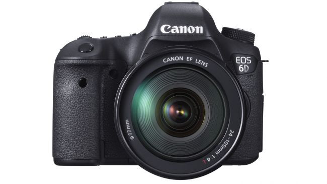 6. Canon EOS 6D. Mẫu full-frame rẻ nhất có trên thị trường.Cảm biến - full frame, 20,2 Mp | Ống kính - Canon EF (không phải EF-S)| Màn hình - 3-inch, 1.040K chấm | Ống ngắm - Quang học | Chụp liên tục - 4,5 fps | Quay phim - 1080p | Trình độ người dùng - Nhiếp ảnh chuyên nghiệp. Giá chính hãng - 37 triệu đồng (1.700 USD).