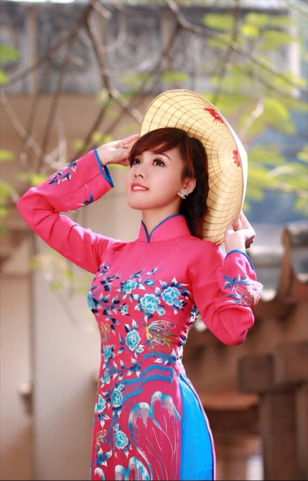 "Ước mơ của em là sau khi học xong đại học, em muốn đi du học Pháp để khỏi phí hoài 16 năm học tiếng Pháp" - My chia sẻ.