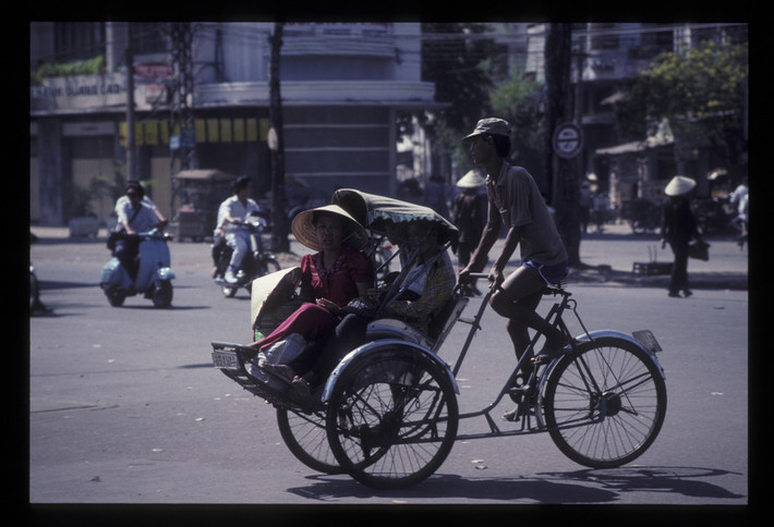Ngã tư Trần Hưng Đạo - Nguyễn Thái Học.