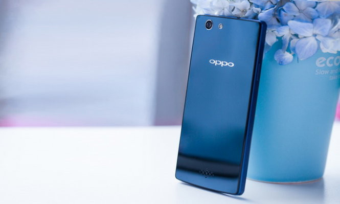 Oppo Neo 5 có màn hình 4,5-inch (480 x 854), camera sau 8MP và camera trước 2MP. Máy dùng chip xử lý bốn nhân 1,3GHz trên nền Android 4.4 KitKat và ColorOS 2.0.1. Bộ nhớ RAM 1GB và bộ nhớ trong 8GB (hỗ trợ thẻ nhớ).Neo 5 giá bán lẻ tham khảo 3.690.000 VNĐ.