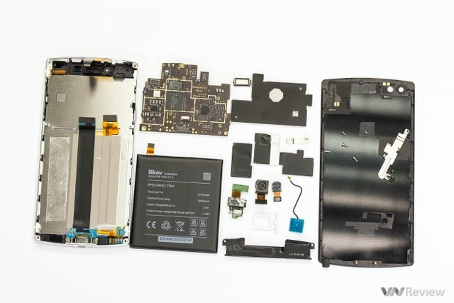 Toàn bộ các linh kiện của Bphone.