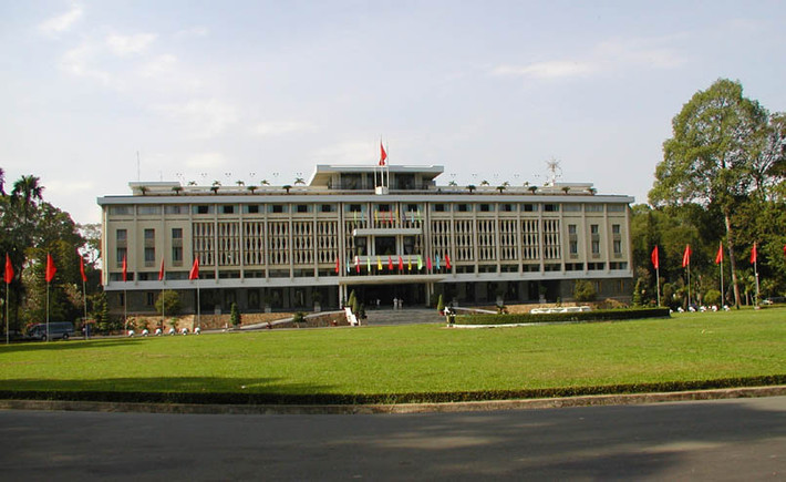 Dinh Độc Lập năm 2002.