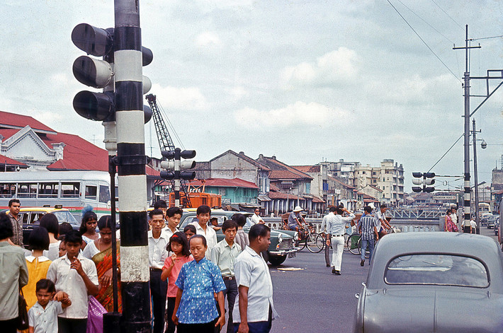 Trên đường Serangoon năm 1966. Ảnh: David Ayres
