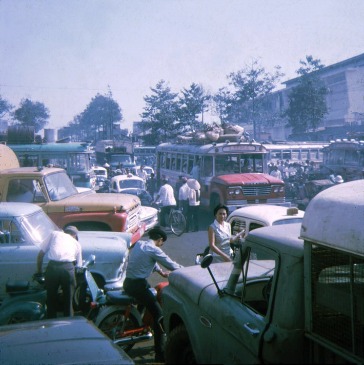 Bến xe Petrus Ký.