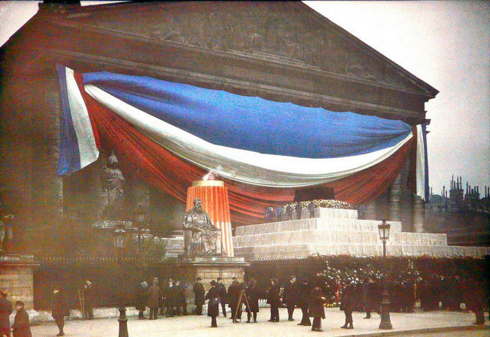 Điện Panthéon trong tang lễ lãnh tụ phong trào xã hội Pháp Jean Jaurès.