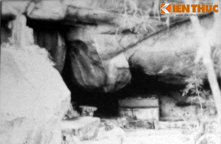 Hang Tám Ất, một trong những địa điểm xảy ra hoạt động thảm sát của Pol Pot.