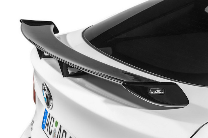 Nếu có nhu cầu, khách hàng có thể đặt thêm cánh đuôi AC Schnitzer bằng sợi carbon trên cửa sau.