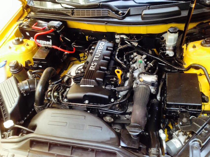 Ngoài những thay đổi nội thất và ngoại thất ra, động cơ 4 xi-lanh 2.0l tăng áp của Genesis không có thay đổi gì, vẫn sở hữu công suất 274 mã lực và dẫn động bánh sau.