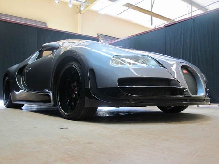 Vẫn sử dụng máy V6 2.5l nạp khí tự nhiên nguyên bản, chiếc Cougar nhái Bugatti Veyron này chỉ có công suất tối đa 170 mã lực.