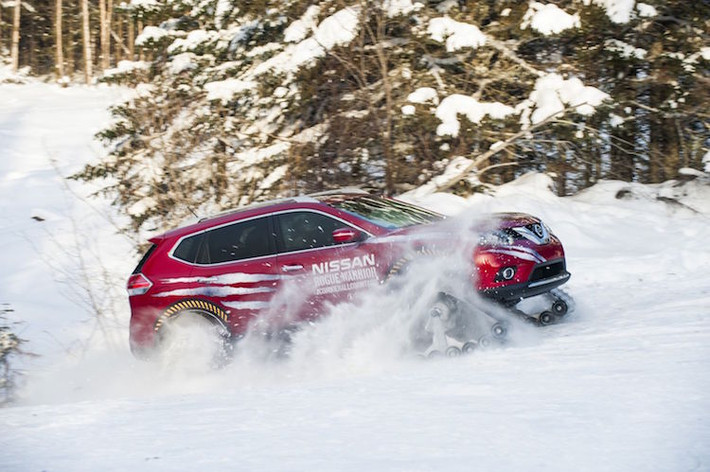 Được Nissan tạo ra để trưng bày tại triển lãm Montreal International Auto Show ở Canada vừa diễn ra, Rouge Warrior sẽ không được đưa lên dây chuyền sản xuất hàng loạt.