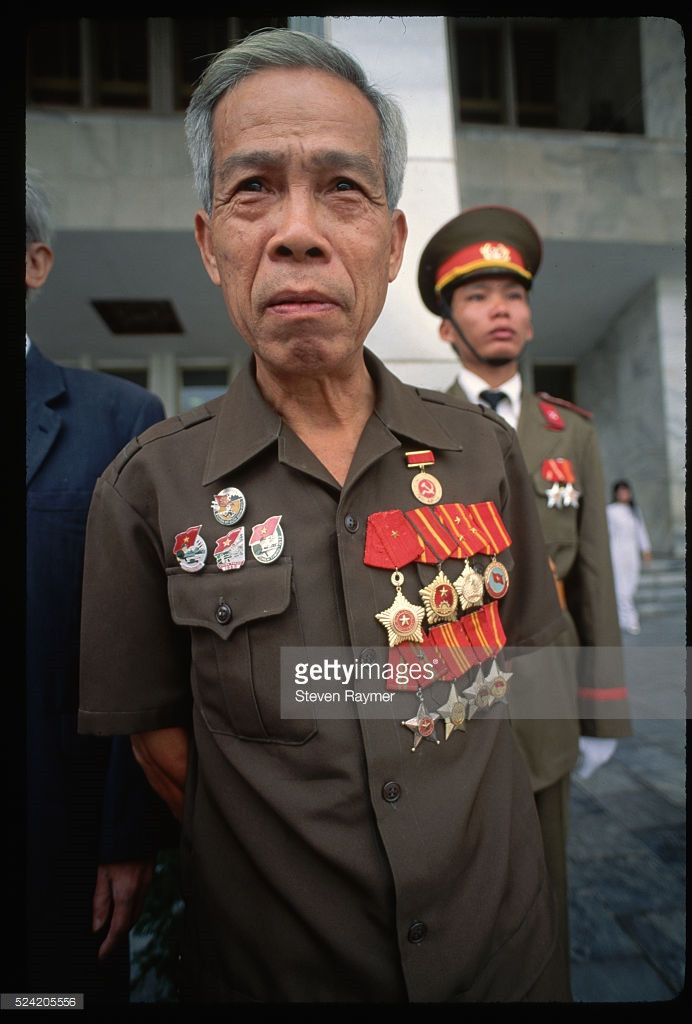 Chân dung một cựu chiến binh trong buổi lễ kỷ niệm ngày Quốc khánh ở Cung Văn hóa Hữu Nghị Hà Nội, 2/9/1993.