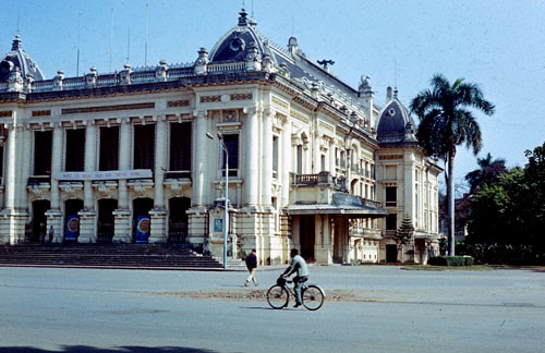 Nhà Hát Lớn Hà Nội.