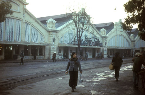 Chợ Đồng Xuân.