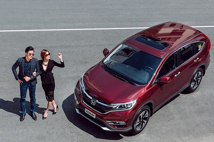 Xếp sau Honda City về doanh số là mẫu crossover hạng C Honda CR-V với tổng doanh số năm 2016 đạt 5101 chiếc - tăng trưởng 13% so với năm mới. Doanh số của CR-V đạt được là nhờ vào sự xuất hiện của phiên bản CR-V 2.4l cao cấp vào tháng 4/2016.