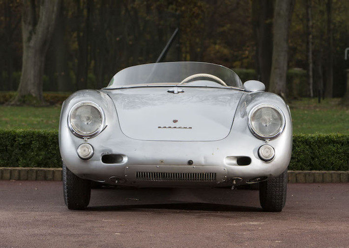 Bên cạnh những thành công trên đường đua, 550 Spyder còn nổi tiếng khi là chiếc xe mà diễn viên quá cố James Dean trong bộ phim Rebel Without a Cause đã điều khiển và bị đâm vào ngày 30/9/1955, dẫn tới cái chết của ông. Chiếc 550 Spyder của James Dean có đánh số 130 trên thân, được ông rất ưa thích và đặt biệt danh là "Little Bastard" (thằng khốn bé nhỏ).