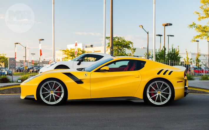 Ở phiên bản F12Berlinetta, Ferrari đã trang bị cho xe động cơ V12 6.3l nạp khí tự nhiên có công suất tối đa lên tới 730 mã lực. Tuy nhiên, trên phiên bản F12tdf, hãng còn có thể đem động cơ này lên tới mức 769 mã lực. Gần đây nhất, siêu xe 812 Superfast mới ra nhiều khả năng sẽ là chiếc Ferrari cuối cùng sử dụng động cơ V12 không tăng áp, siêu nạp hay "trợ lực" bởi động cơ điện.