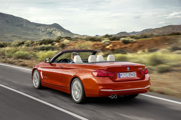 Về hệ động lực, 4 Series 2018 hoàn toàn không có bất kỳ một thay đổi gì, với một loạt các động cơ 4 hoặc 6 xi-lanh. Tại châu Âu, chiếc xe sẽ được bán với tổng cộng 12 phiên bản khác nhau, được trang bị từ động cơ diesel 148 mã lực trên phiên bản 418d tới xăng 6 xi-lanh 3.0l tăng áp 322 mã lực trên bản 440i.