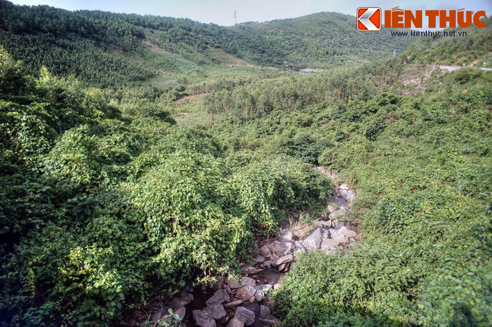 Vào thế kỷ 10-11, đèo Ngang từng là ranh giới nước Việt và nước Chiêm Thành, trước khi nhà Lý mở rộng lãnh thổ về phía Nam.