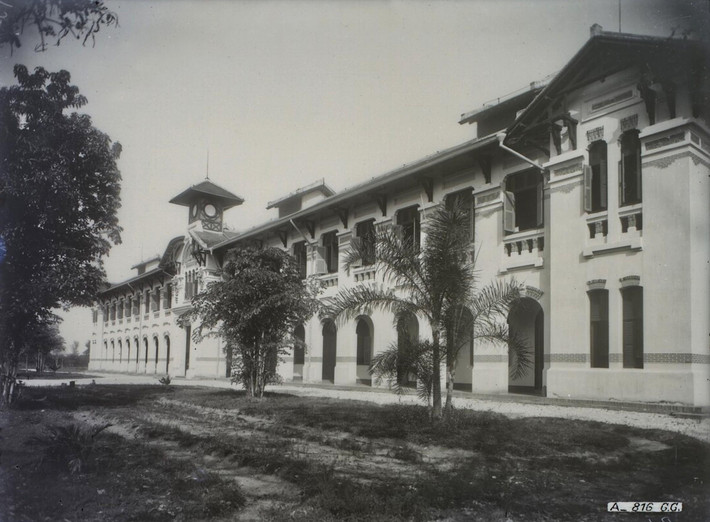 Trung học Pháp - Hoa. Ảnh tư liệu.