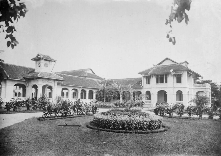Trường Petrus Ký, nay là trường THPT chuyên Lê Hồng Phong. Ảnh tư liệu.