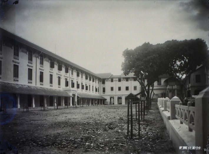 Trường Sư phạm.