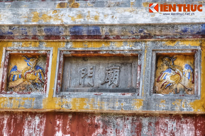 Theo định chế của nhà Nguyễn, lễ tế ở Hưng Miếu được tổ chức mỗi năm 5 lần tương tự như ở Thế Miếu.