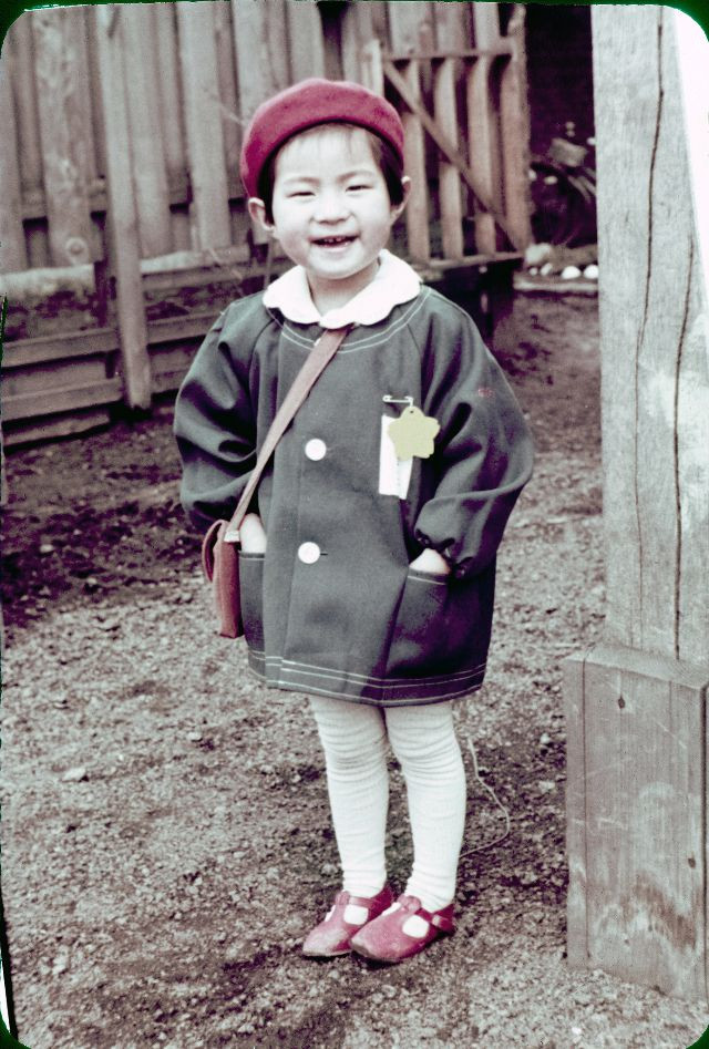 Xúng xính trong bộ trang phục dễ thương. Ảnh: Vintage Japan-esque.