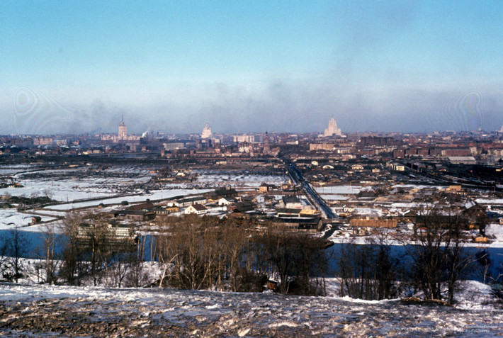 Khung cảnh nhìn từ Đồi Lenin bên bờ sông Moscow. Ảnh: Russiatrek.org.