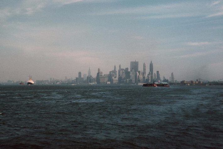 Đường chân trời thành phố New York với những tòa nhà chọc trời. Ảnh: Vintag.es.