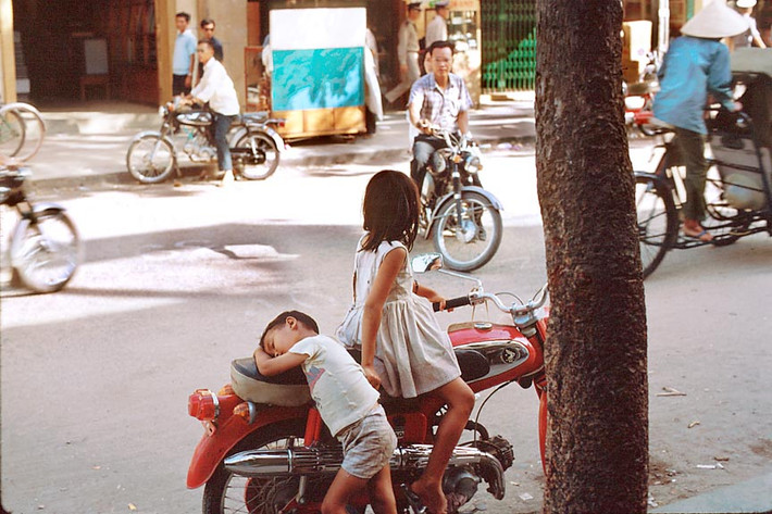Ba chiếc Honda 67 cùng xuất hiện trong bức ảnh này.