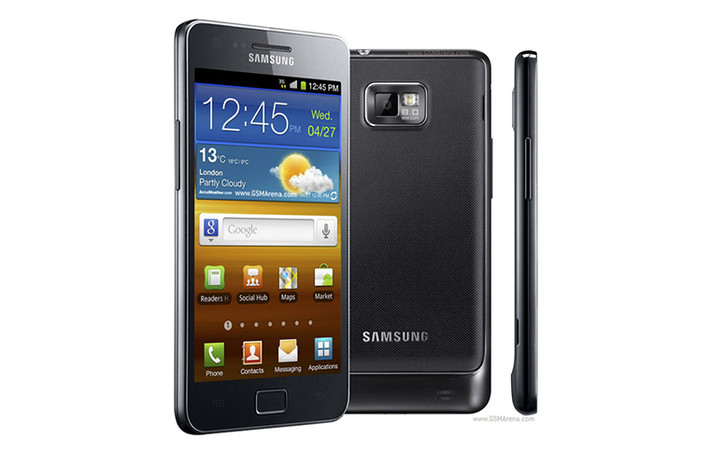 Samsung ra mắt Galaxy S thế hệ thứ 2 vào tháng 2 năm 2011 tại MWC. Đây là chiếc điện thoại mỏng nhất thế giới trong thời điểm đó với chiều dày chỉ 9,91 mm.