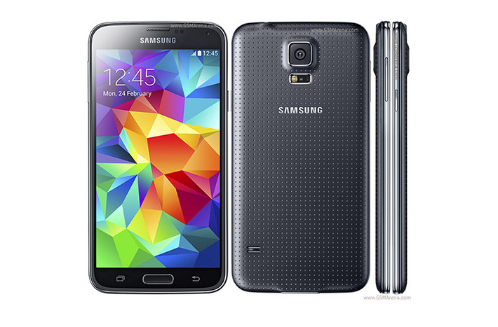 Samsung Galaxy S5 ra đời vào tháng 2 năm 2014 với thiết kế tương tự như S4 nhưng hiện đại và tinh tế hơn.