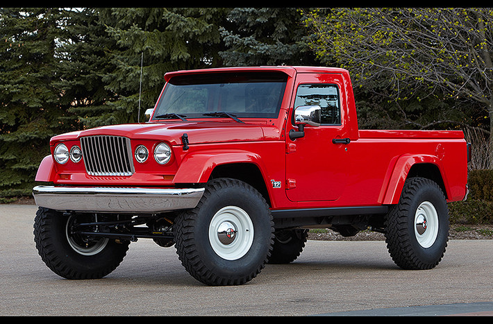 Jeep J-12 cùng với NuKizer 715 là hai bản concept được phát triển dựa trên chiếc pickup quân đội Kaiser Jeep M715. Mặc dù được các fan của Jeep rất chờ đợi, tuy nhiên Jeep J-12 đã không bao giờ được ra lò, và người ta cung không bao giờ nhắc đến nó nữa.