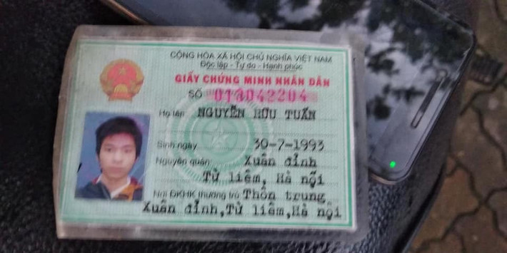 Nạn nhân được xác định là anh Nguyễn Hữu Tuấn (26 tuổi, trú tại thôn Trung, Xuân Đỉnh, Từ Liêm, Hà Nội).
