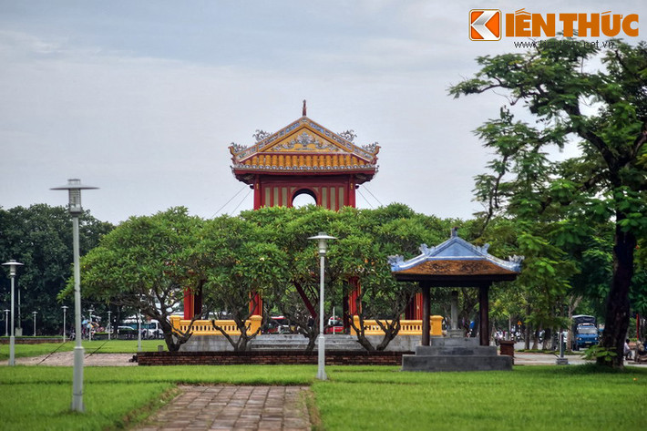Không chỉ là nơi niêm yết văn bản, Phu Văn Lâu còn là nơi diễn ra nhiều hoạt động khác của triều đình.