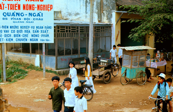 Học sinh sau giờ tan trường. Ảnh: Arty611.smugmug.com.
