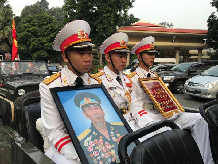 Lễ viếng anh hùng Nguyễn Văn Bảy sẽ được tổ chức tại hội trường UBND huyện Lai Vung (Đồng Tháp) thêm 2 ngày từ 26 đến trưa 27/9 (Ảnh: NLĐ).
