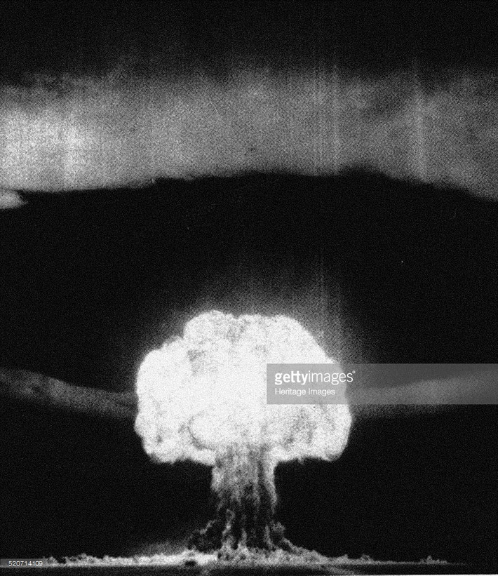Vụ nổ thiết bị RDS-6s, vũ khí nhiệt hạch đầu tiên của Liên Xô vào ngày 12/8/1953. Ảnh: Getty.