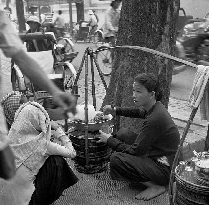 Quán thạch sương sâm, món đồ ăn vặt phố biến ở miền Nam. Ảnh tư liệu.