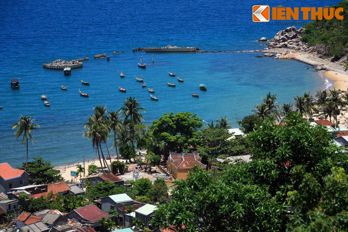 3. Nằm ở phía Đông bờ biển Cửa Đại của TP Hội An, Cù Lao Chàm là một cụm đảo nổi tiếng với vẻ đẹp hoang sơ và những nét văn hóa độc đáo hấp dẫn. Đảo lớn của quần đảo này là Hòn Lao, cũng là điểm ghé thăm chính của du khách ở Cù Lao Chàm