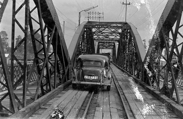 Theo hồ sơ lưu trữ, đơn vị thiết kế cầu Ghềnh là hãng Eiffel danh tiếng của Pháp. Ảnh: Panoramio.com