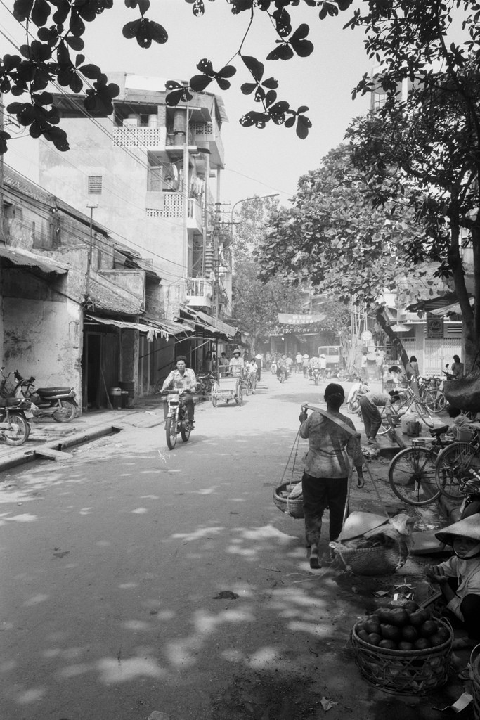 Một số hình ảnh khác về phố cổ Hà Nội năm 1995.