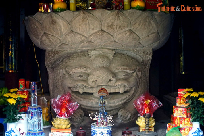 10. Chùa Hương Lãng (huyện Văn Lâm, tỉnh Hưng Yên) còn lưu giữ được nhiều hiện vật có từ thời nhà Lý. Bảo vật quốc gia Tượng sư tử đá chùa Hương Lãng được tạo tác vào cuối thế kỷ 11 - đầu thế kỷ 12, được coi là một hình mẫu cho linh vật sư tử đá thuần Việt.
