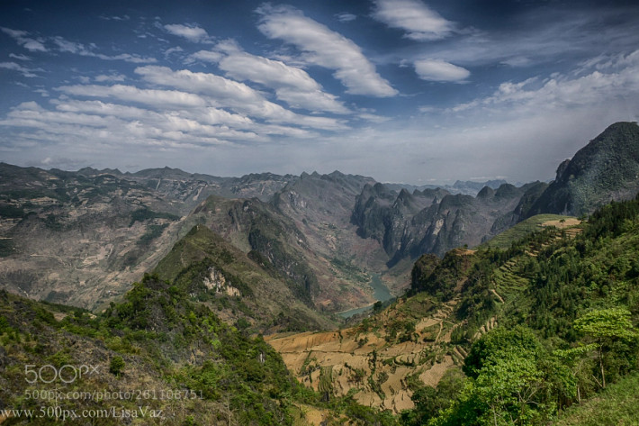 Những thửa ruộng bậc thang tô điểm cho khung cảnh núi non hùng vĩ. Ảnh: Lisa Vaz/ 500px.com.