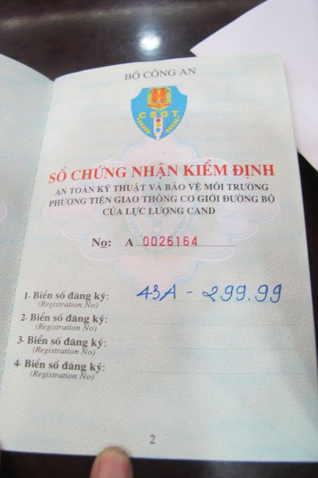 Một trong những sai phạm của ông Nguyễn Xuân Anh là sử dụng bằng cấp không đúng quy định, thiếu trung thực. Đáng chú ý, Ủy ban Kiểm tra Trung ương cũng công bố một trong những sai phạm của ông Nguyễn Xuân Anh trên cương vị Bí thư Thành ủy Đà Nẵng là nhận và sử dụng xe do một doanh nghiệp tặng.
