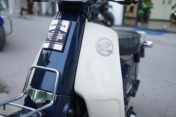 Trên thực tế, cách gọi Honda Cub 82 theo năm của người Việt đối với chiếc xe này là không chính xác khi phải tới năm 1984, Honda mới lần đầu tiên ra mắt thế hệ Super Cub C70 mới với kiểu dáng vuông vức hơn tại một số thị trường, trong đó có chính quốc Nhật Bản. Hiện tại, những chiếc Cub 82 vẫn đang được những người cao tuổi và trung niên ưa chuộng do máy móc bền bỉ, tiết kiệm và điều khiển nhẹ nhàng.