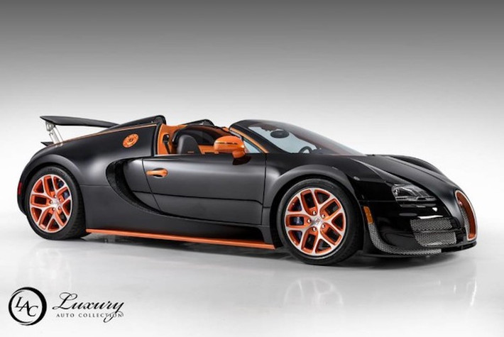 Được sản xuất từ năm 2011 tới 2015,Bugatti Veyron Grand Sport Vitesse về cơ bản là phiên bản mui trần của siêu xe nhanh nhất Thế giới Bugatti Veyron Supersport. Chính vì vậy, chiếc xe cũng được trang bị bộ bodykit thể thao cùng bộ mâm 5 cánh tương tự "người anh em" coupe của mình. Là một siêu xe mui trần, Grand Sport Vitesse có mui cứng dạng targa có thể tháo rời và cất bên dưới khoang hành lý phía trước.