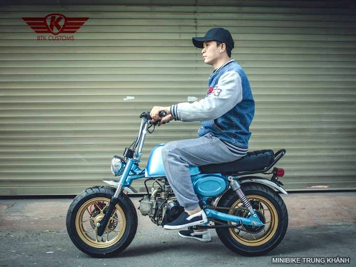 Mẫu xe máy côn tay minibike Honda Gorilla đã có vẻ ngoài mạnh mẽ và "cơ bắp" với cặp bánh MSX, cùng với hiệu năng ấn tượng hơn so với xe nguyên bản nhờ động cơ lên dung tích.
