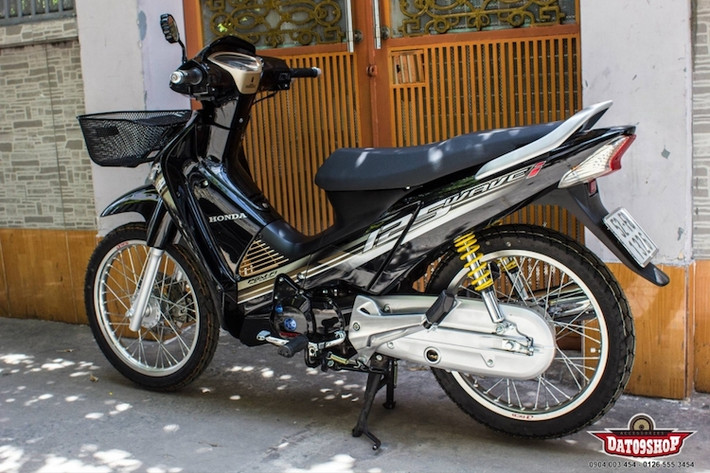 Chiếc xe số Honda Future Neo của Honda Việt Nam đã được người chơi xe Việt chuyển thành phiên bản Wave 125i như được bán ở thị trường Thái Lan và trang bị một số món đồ chơi "nhẹ nhàng".