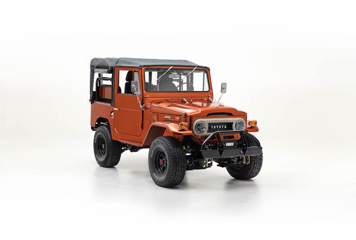 Do "xác xe" khách hàng cung cấp không kèm theo động cơ nên The FJ Company đã phải mua một động cơ 6 xi-lanh thẳng hàng với tên mã 3F-E từ một chiếc Land Cruiser đời 1990. Loại động cơ này nổi tiếng bởi độ bền thuộc hàng "vô đối" do có vòng tua máy tối đa thấp và lốc máy đúc từ thép.